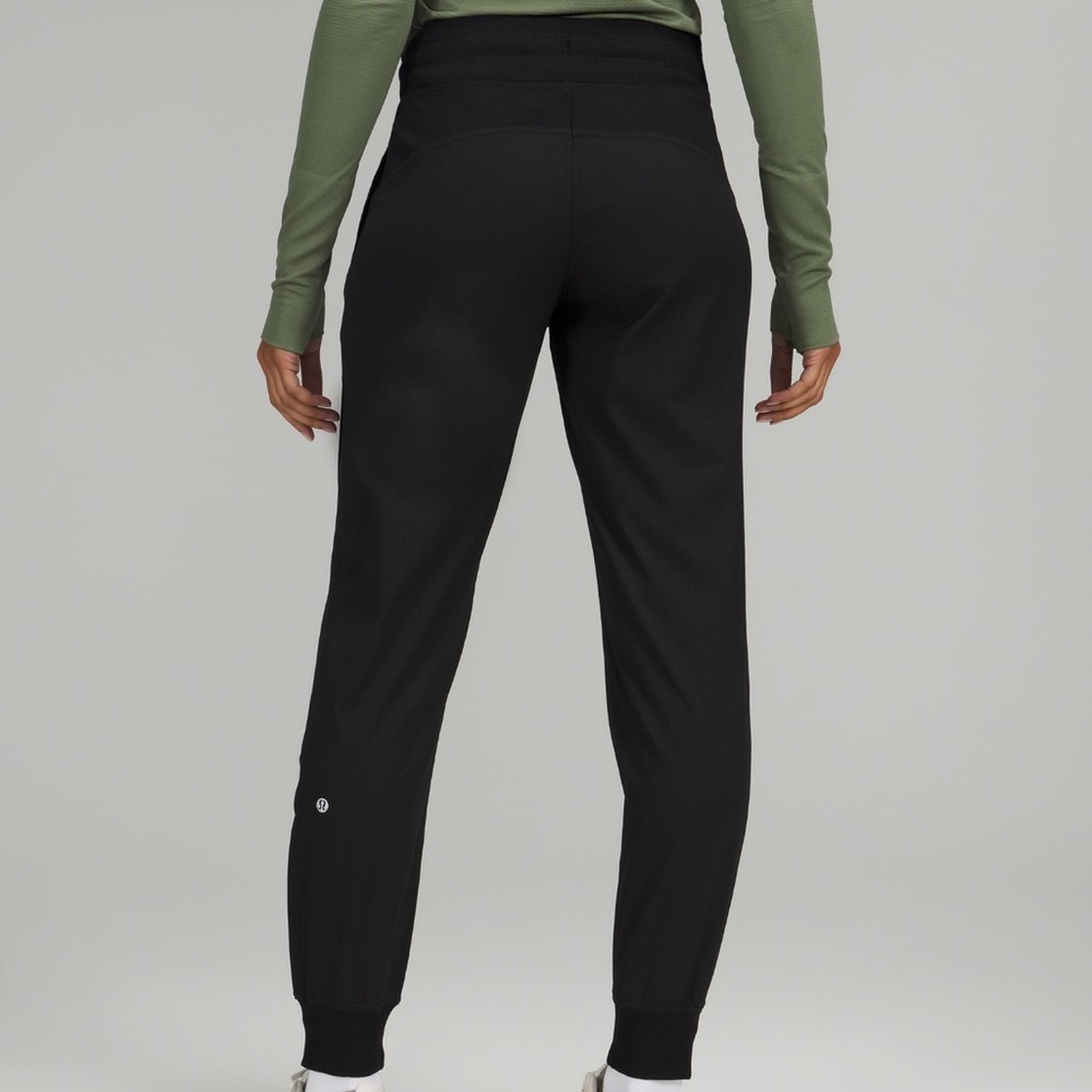Lululemon Dance Studio Jogger Sz 4